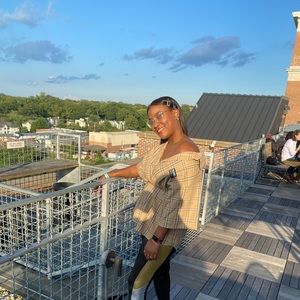 Meet your Posher, Dilvania